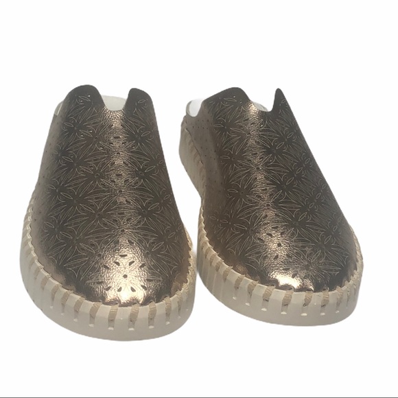 NWOT Bernie Mev Rose Gold Perforatef Slide - Picture 8 of 13